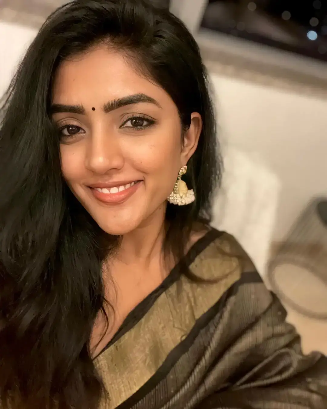 Beautiful Indian Actress Eesha Rebba in Black Saree